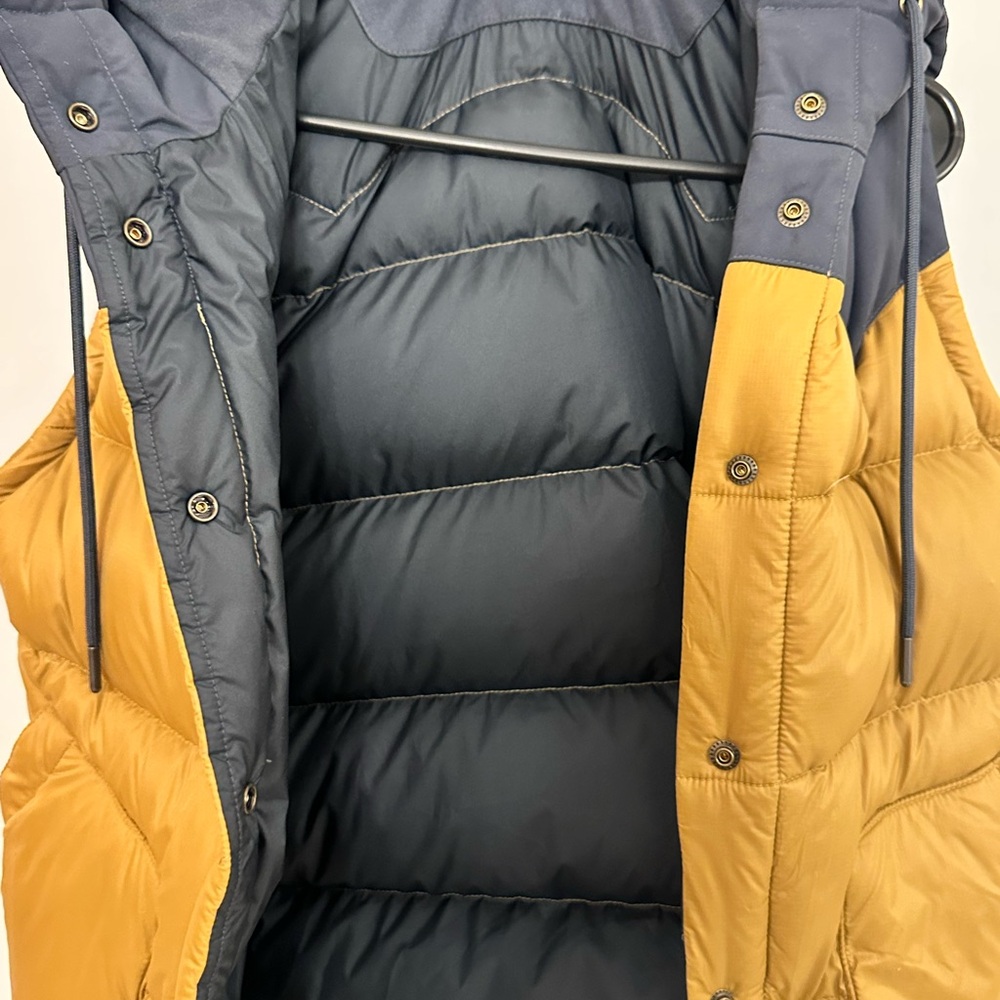 Patagonia Hooded Bivy Down Vest, Women’s medium, nest brown/navy - Picture 4 of 5